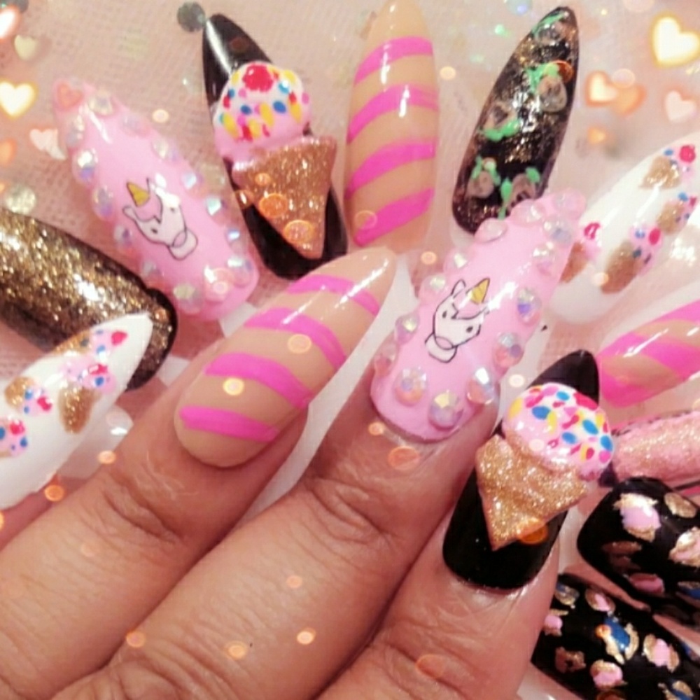 Fake Nails - Picture 2 of 5